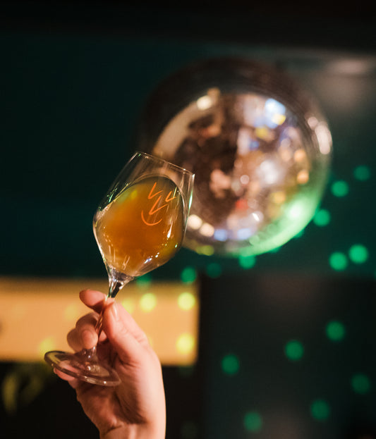 Verres à vin de couleurs mixtes - ramassage uniquement